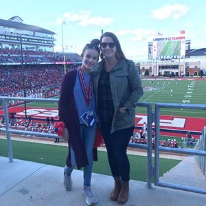 Meet your Posher, April